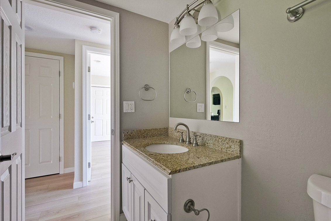 Bathroom 2 (C) picture - 2787 Mauricia Ave B, Santa Clara 95051