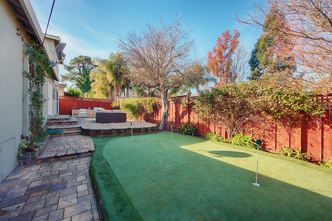 Putting Green (A) picture - 3524 Michael Dr, San Mateo 94403
