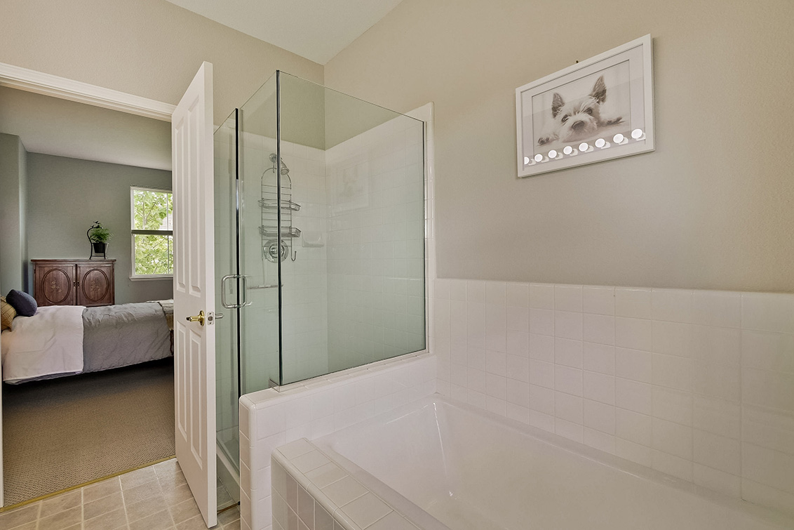 Master Bathroom (D) Picture - 127 Montelena Ct, Mountain View 94040 Master Bathroom (D) picture - 127 Montelena Ct, Mountain View 94040
