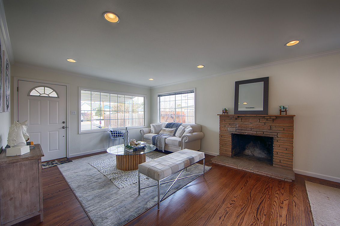 Living Room (B) picture - 4718 Nicolet Ave, Fremont 94536