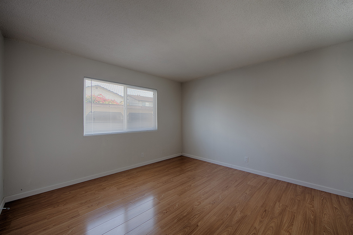 Unit 2 Living Room (A) picture - 1662 Ontario Dr, Sunnyvale 94087