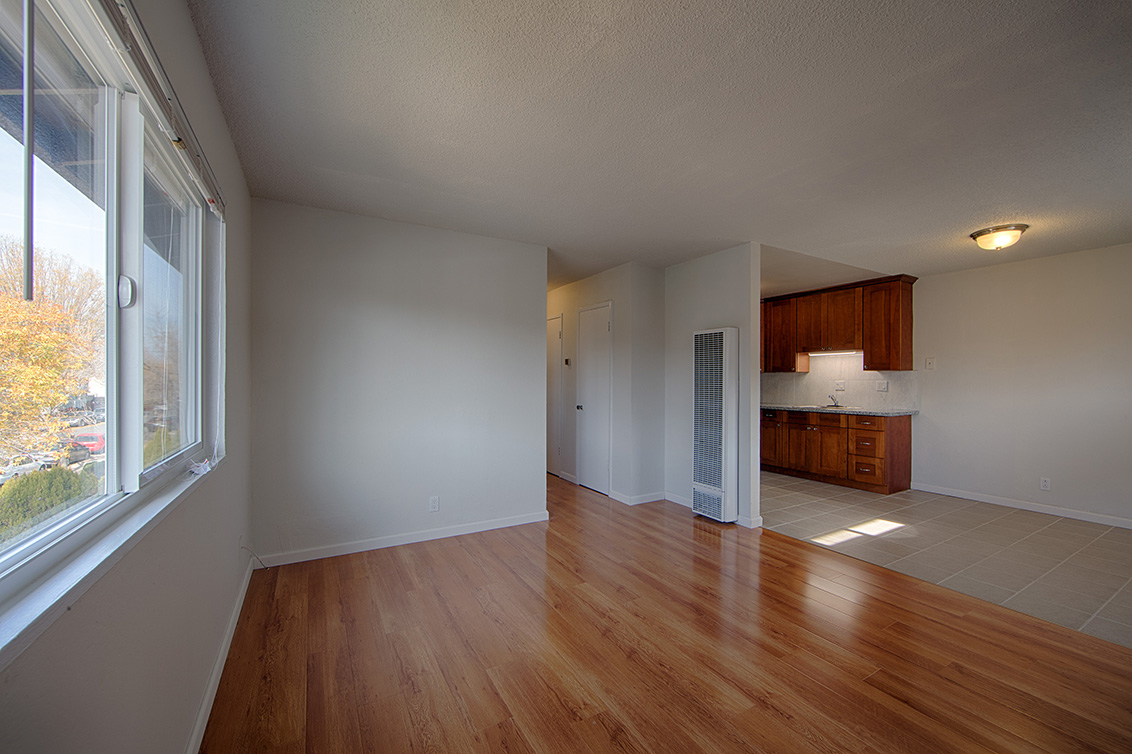 Unit 3 Living Room (C) picture - 1662 Ontario Dr, Sunnyvale 94087
