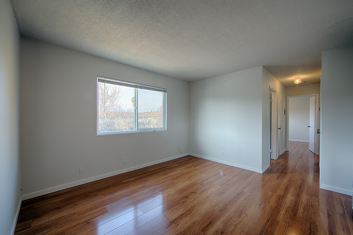 Unit 3 Living Room (D) picture - 1662 Ontario Dr, Sunnyvale 94087