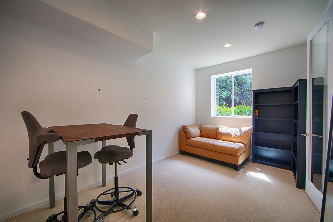 Downstairs Den (A) picture - 16860 Quarry Rd, Los Gatos 95030