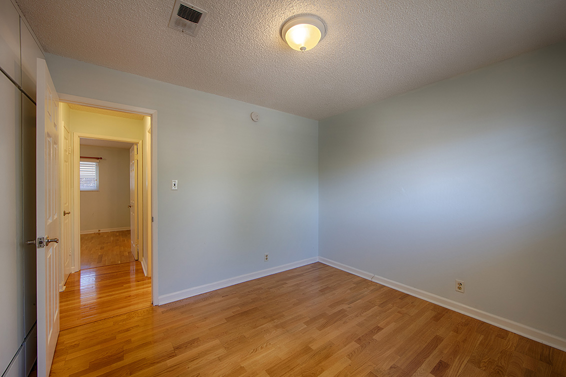 Bedroom 2 (D) picture - 1723 Queens Crossing Dr, San Jose 95132