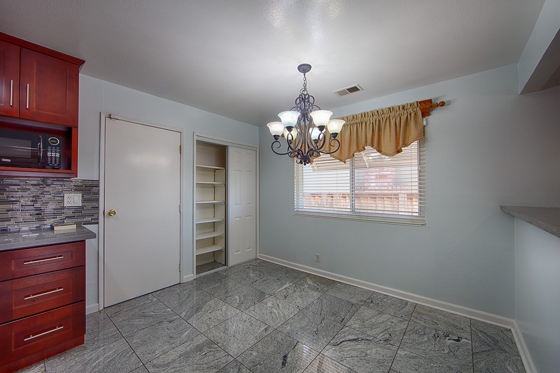 Dining Area (A) picture - 1723 Queens Crossing Dr, San Jose 95132