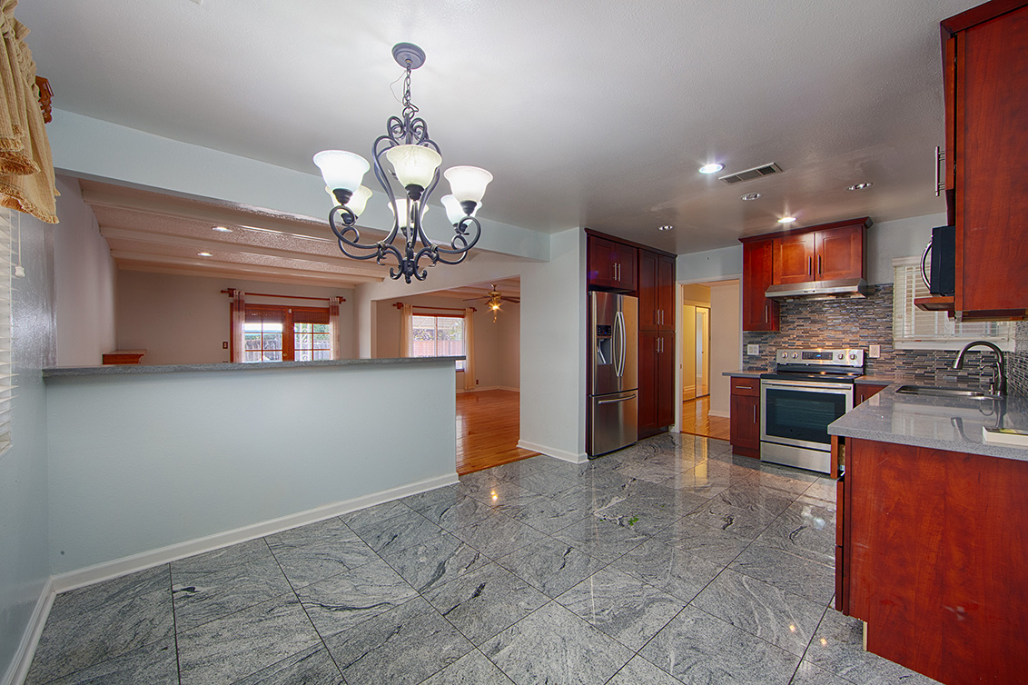 Dining Area (C) picture - 1723 Queens Crossing Dr, San Jose 95132