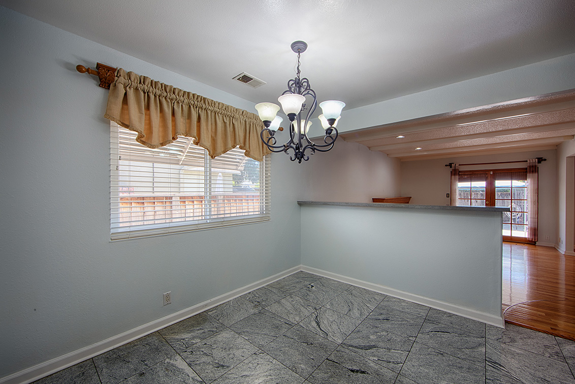Dining Area (D) picture - 1723 Queens Crossing Dr, San Jose 95132