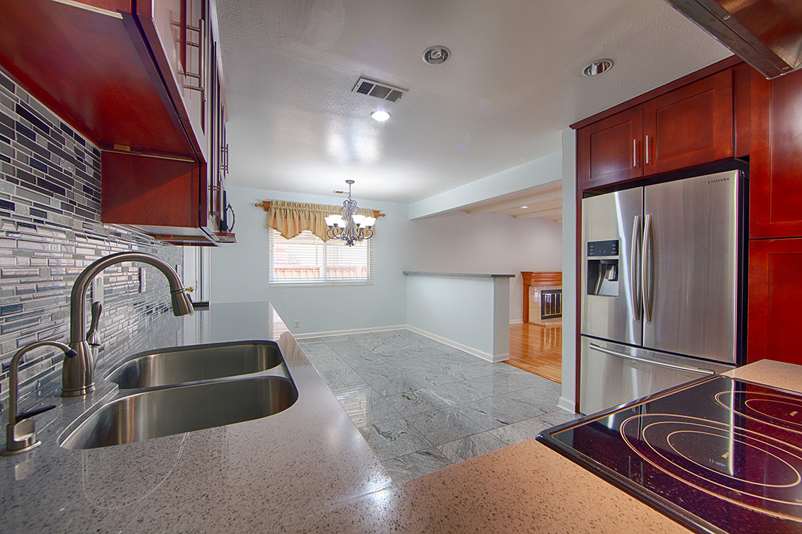 Kitchen (D) picture - 1723 Queens Crossing Dr, San Jose 95132