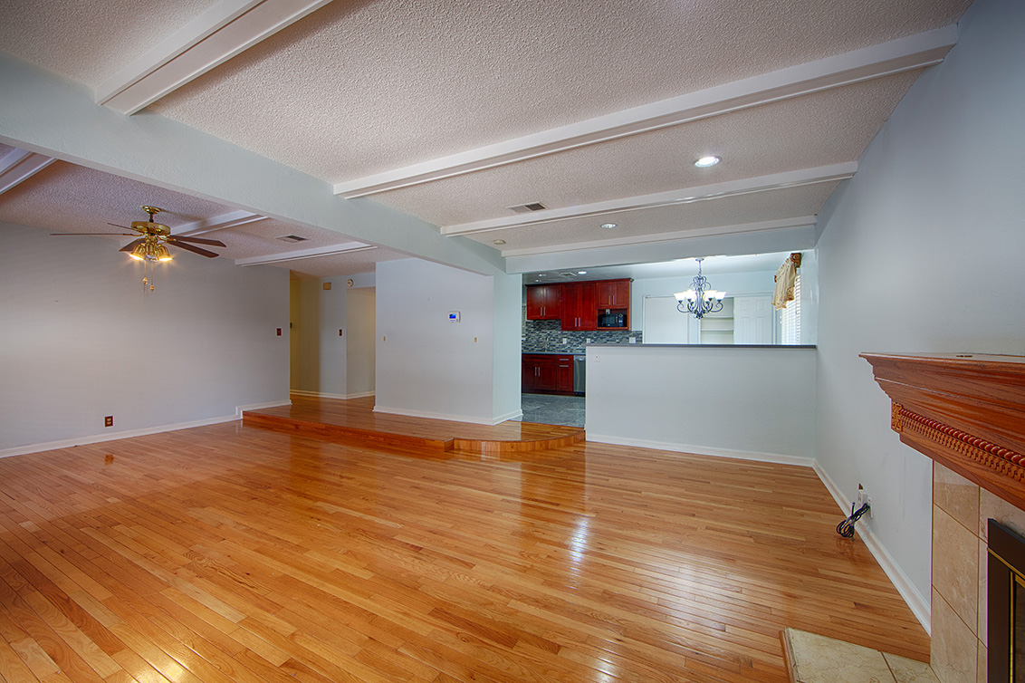 Living Room (E) picture - 1723 Queens Crossing Dr, San Jose 95132