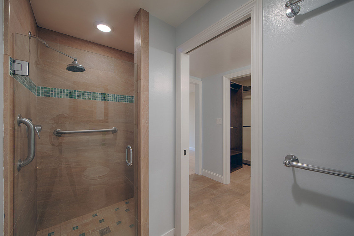 Master Bath (C) Picture - 1100 Sharon Park Dr 2, Menlo Park 94025 Master Bath (C) picture - 1100 Sharon Park Dr 2, Menlo Park 94025