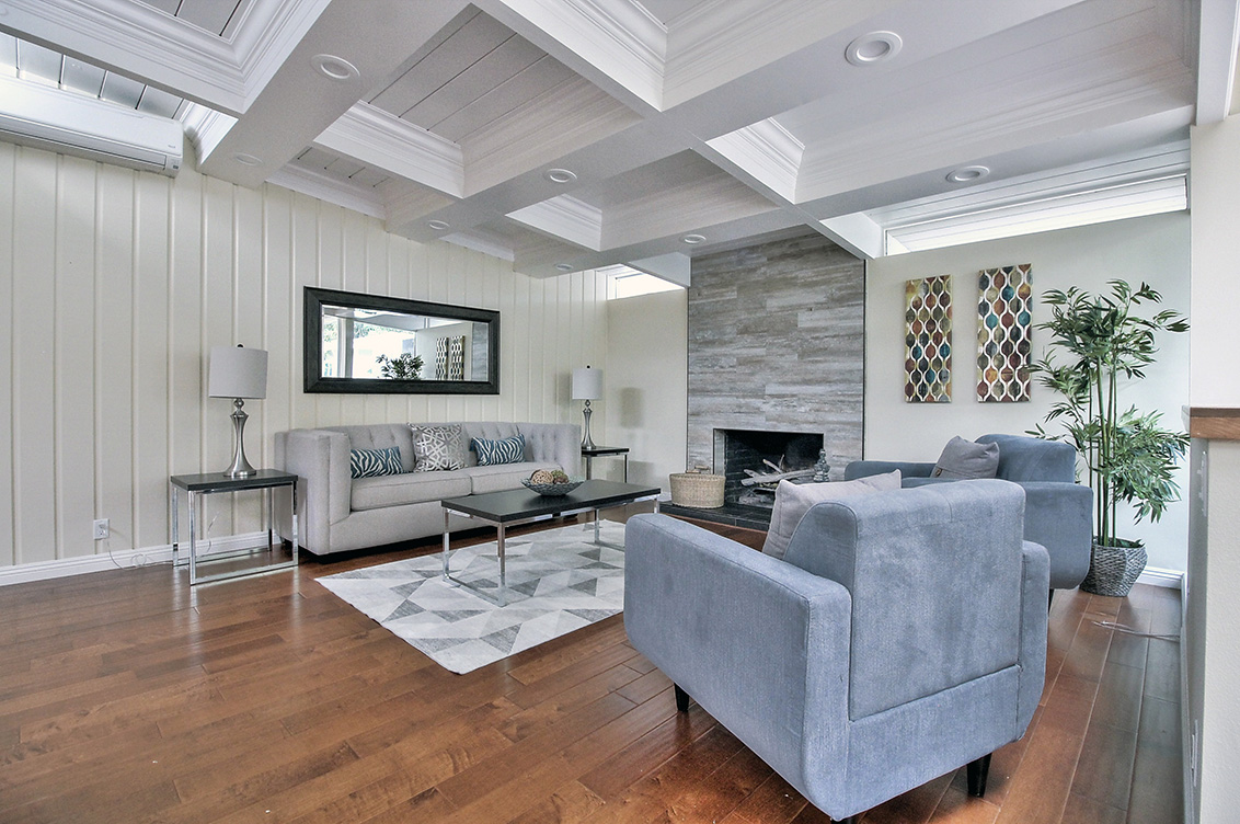 Living Room (B) picture - 3753 Starr King Cir, Palo Alto 94306
