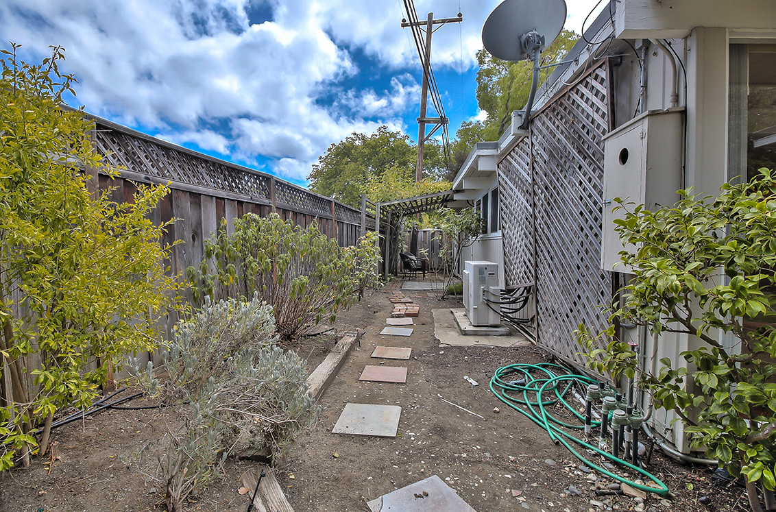 Sideyard (A) Picture - 3753 Starr King Cir, Palo Alto 94306 Sideyard (A) picture - 3753 Starr King Cir, Palo Alto 94306