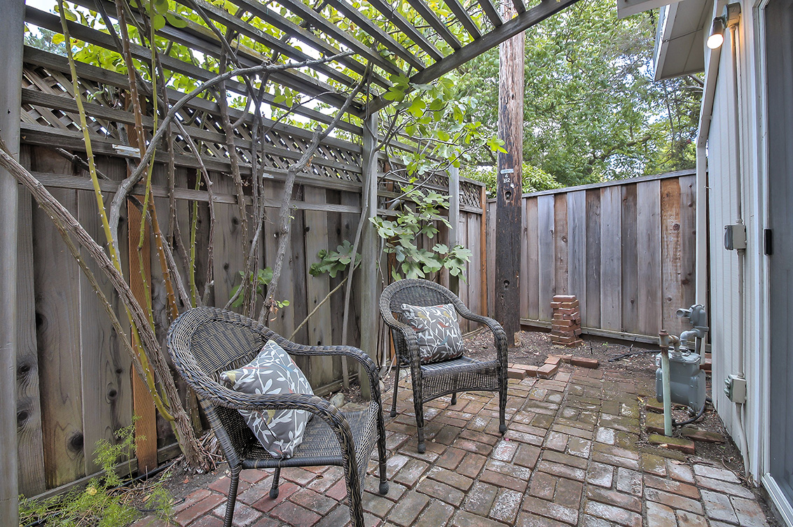 Sideyard (C) Picture - 3753 Starr King Cir, Palo Alto 94306 Sideyard (C) picture - 3753 Starr King Cir, Palo Alto 94306