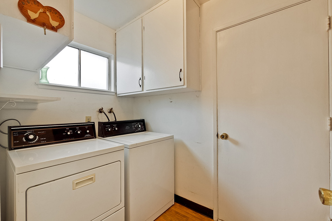 Laundry Room (A) Picture - 1475 Stone Creek Dr, San Jose 95132 Laundry Room (A) picture - 1475 Stone Creek Dr, San Jose 95132