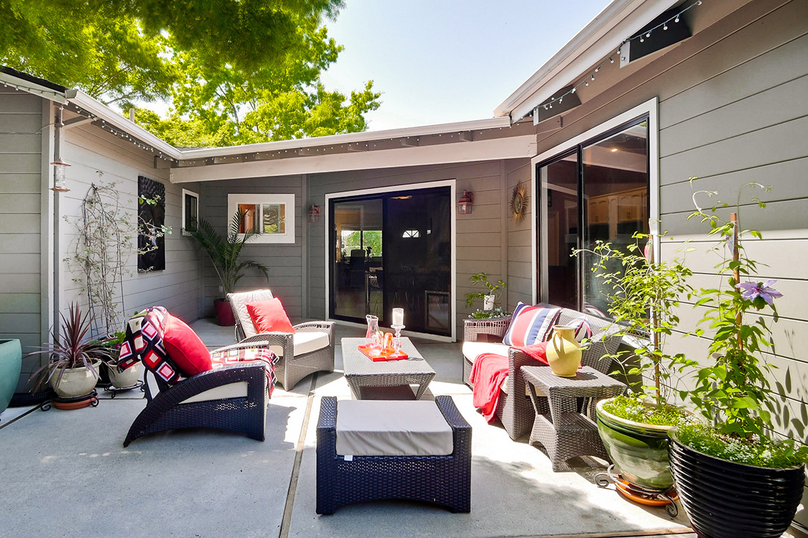 Backyard (G) Picture - 4237 Suzanne Dr, Palo Alto 94306 Backyard (G) picture - 4237 Suzanne Dr, Palo Alto 94306