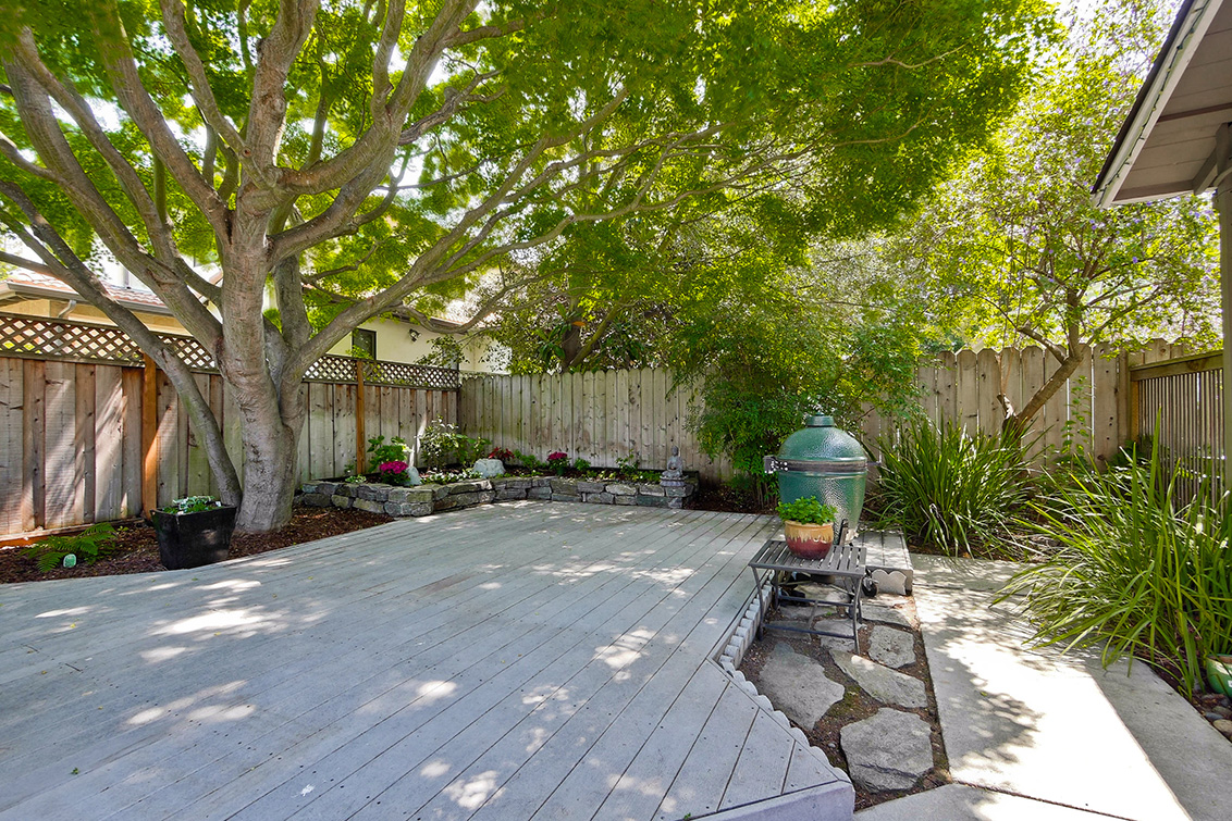Backyard (L) Picture - 4237 Suzanne Dr, Palo Alto 94306 Backyard (L) picture - 4237 Suzanne Dr, Palo Alto 94306