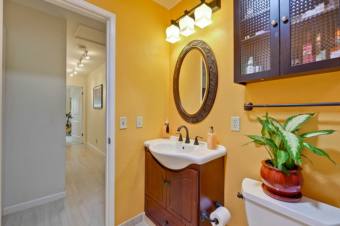 Bathroom 2 (B) Picture - 4237 Suzanne Dr, Palo Alto 94306 Bathroom 2 (B) picture - 4237 Suzanne Dr, Palo Alto 94306