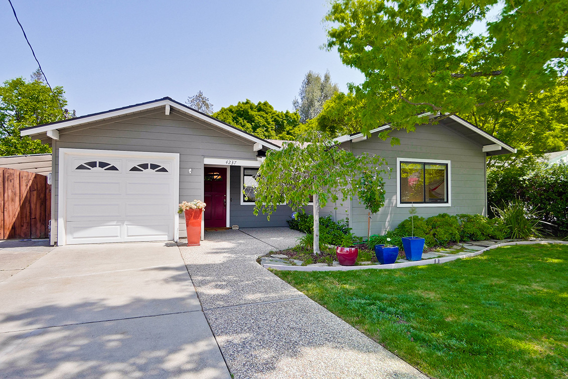 Front (C) picture - 4237 Suzanne Dr, Palo Alto 94306