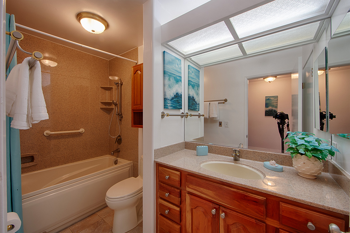 Bathroom 2 (A) Picture - 3715 Terstena Pl 412, Santa Clara 95051 Bathroom 2 (A) picture - 3715 Terstena Pl 412, Santa Clara 95051