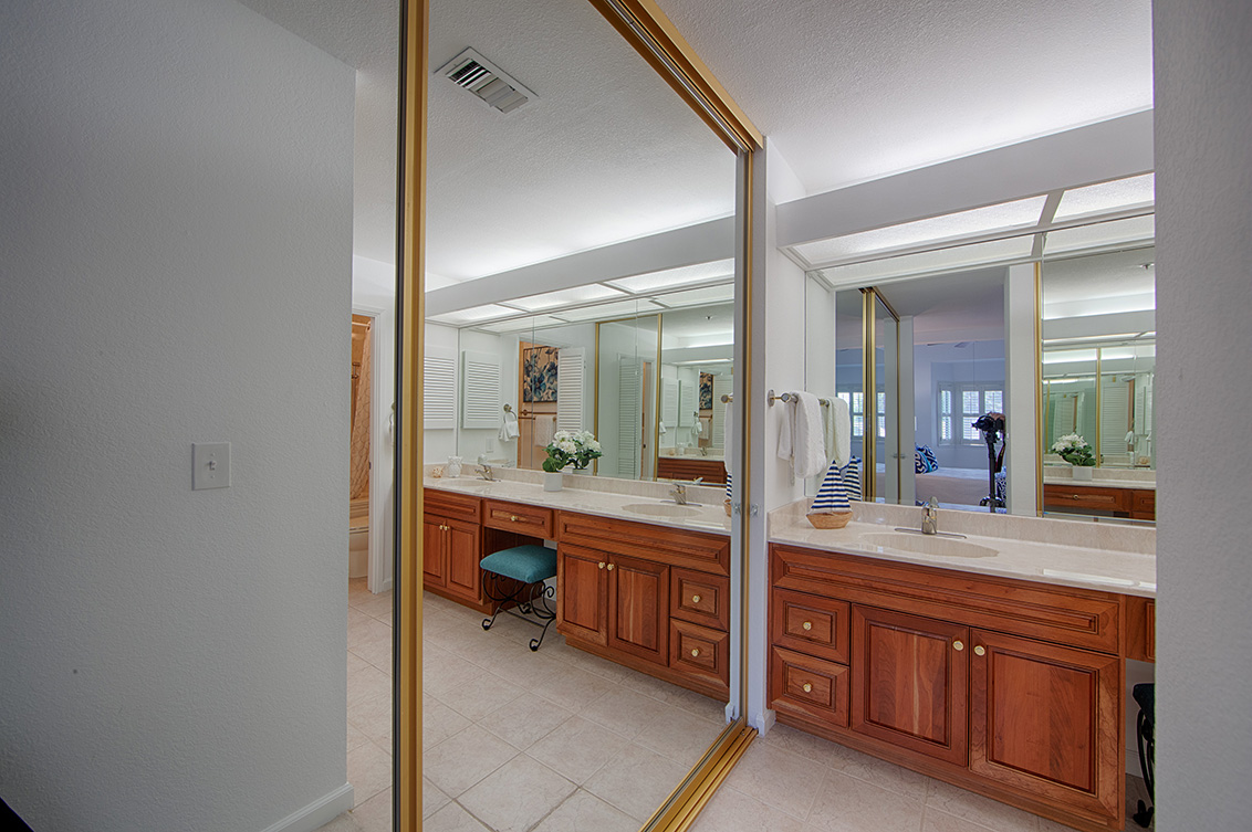 Master Bath (A) Picture - 3715 Terstena Pl 412, Santa Clara 95051 Master Bath (A) picture - 3715 Terstena Pl 412, Santa Clara 95051