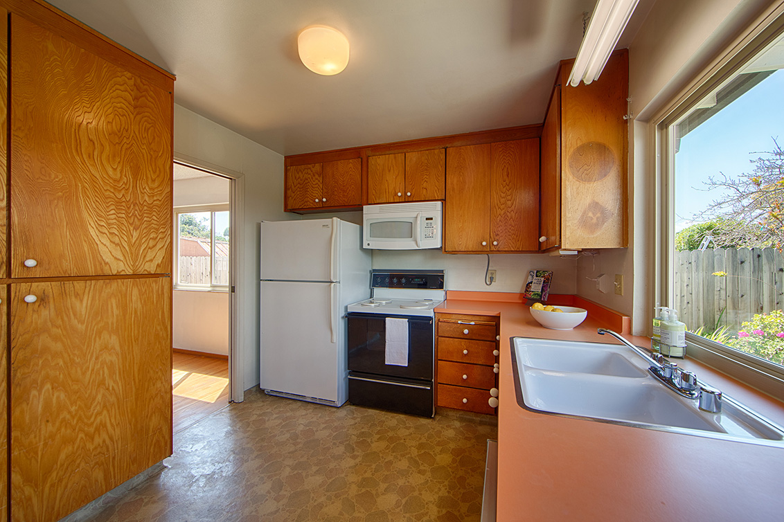 Kitchen (B) picture - 110 Trimaran Ct, Foster City 94404