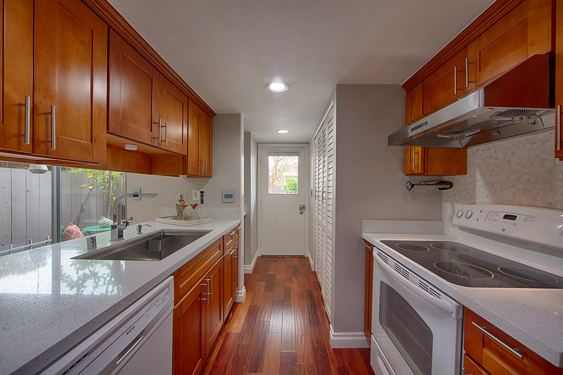 Kitchen (C) Picture - 10572 White Fir Ct, Cupertino 95014 Kitchen (C) picture - 10572 White Fir Ct, Cupertino 95014