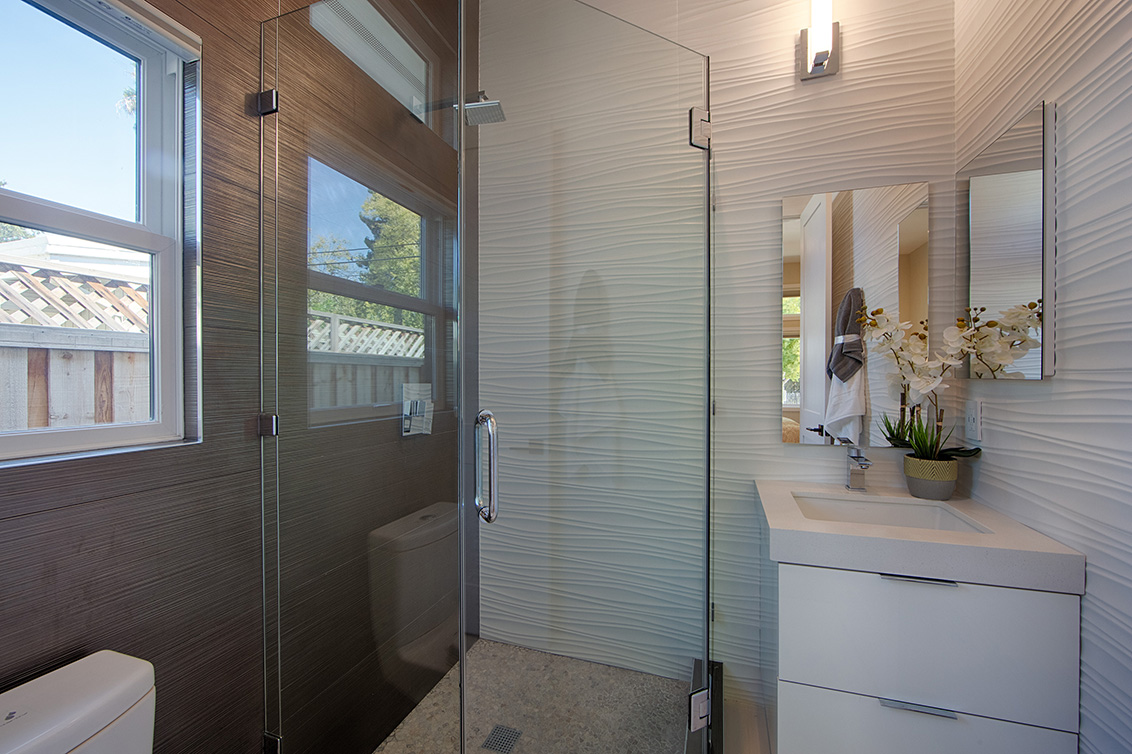 Bathroom 3 (A) picture - 513 Burgoyne St, Mountain View 94043