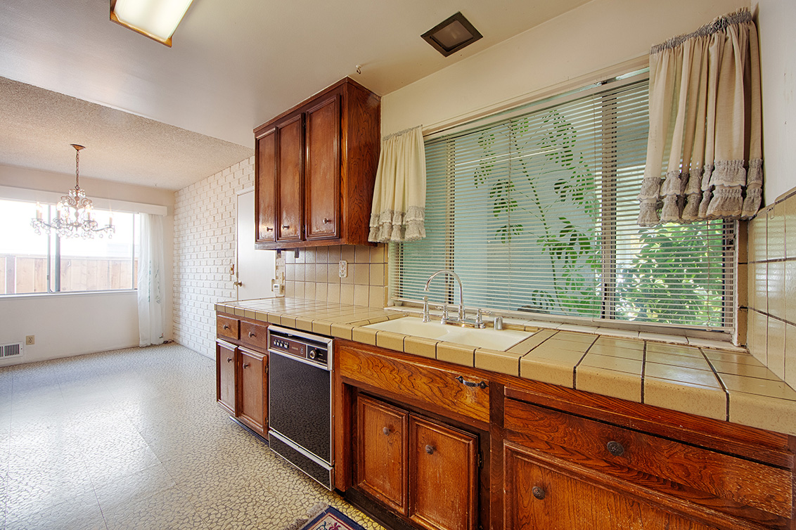 Kitchen (E) Picture - 4785 Corrales Dr, San Jose 95136 Kitchen (E) picture - 4785 Corrales Dr, San Jose 95136