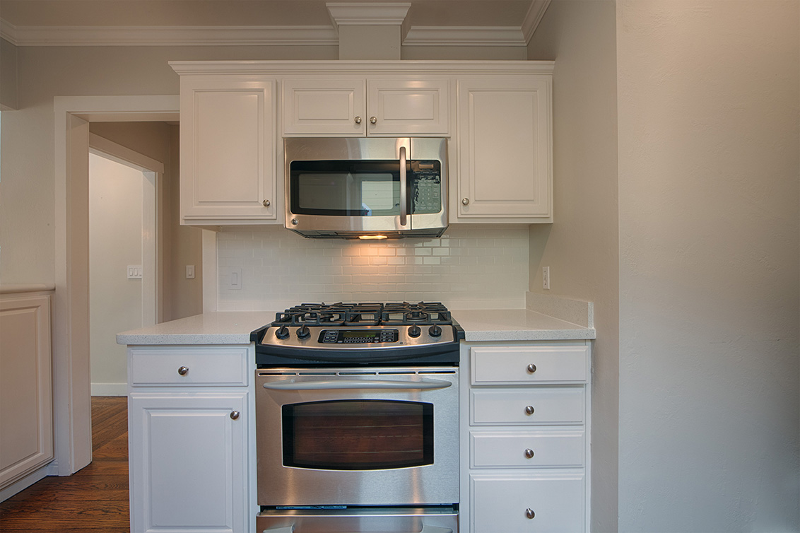 Kitchen Range (A) Picture - 813 Covington Rd, Belmont 94002 Kitchen Range (A) picture - 813 Covington Rd, Belmont 94002
