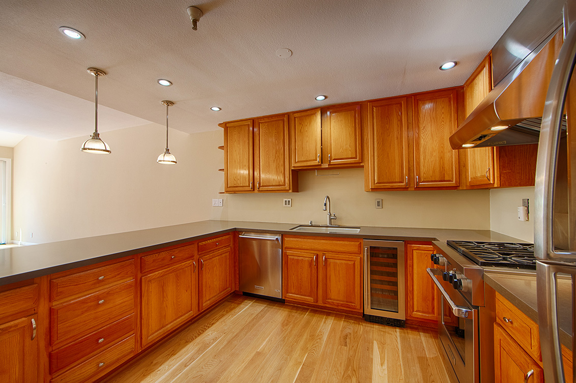 Kitchen (B) Picture - 800 E Charleston Rd 15, Palo Alto 94303 Kitchen (B) picture - 800 E Charleston Rd 15, Palo Alto 94303