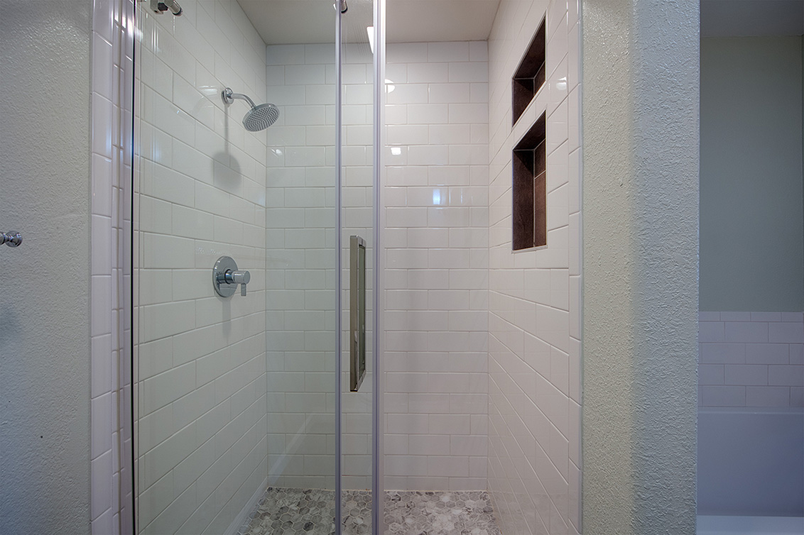 Master Bath (C) Picture - 800 E Charleston Rd 15, Palo Alto 94303 Master Bath (C) picture - 800 E Charleston Rd 15, Palo Alto 94303