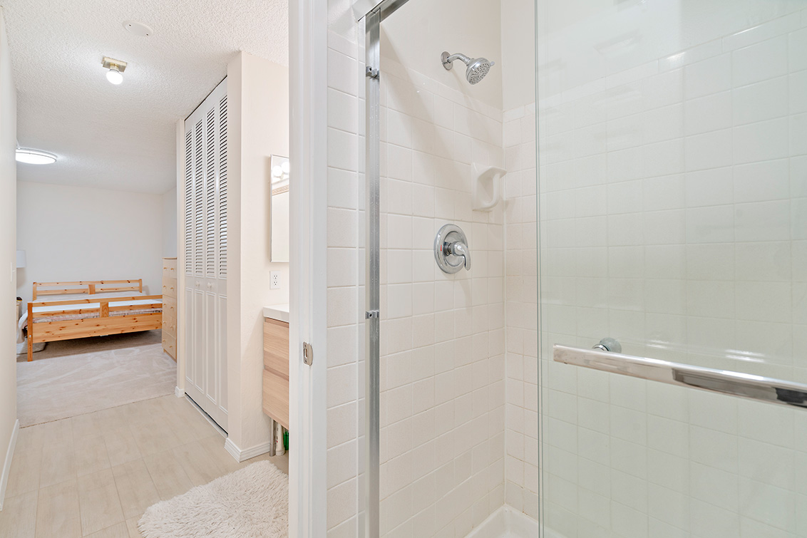 Master Bath (B) Picture - 1720 Halford Ave 327, Santa Clara 95051 Master Bath (B) picture - 1720 Halford Ave 327, Santa Clara 95051