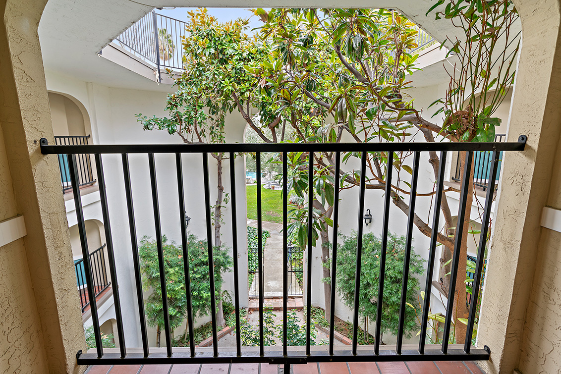 View Courtyard (A) picture - 1720 Halford Ave 327, Santa Clara 95051