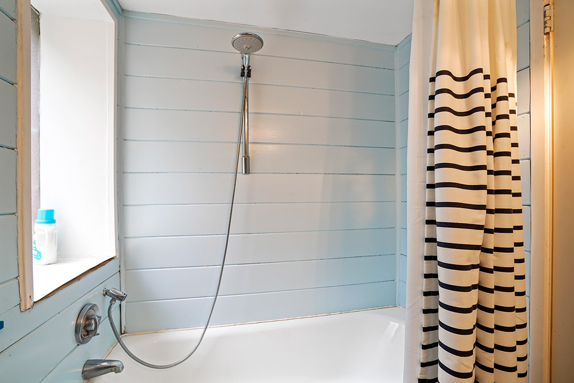 Bathroom 2 (B) Picture - 30 Hilltop Dr, San Carlos 94070 Bathroom 2 (B) picture - 30 Hilltop Dr, San Carlos 94070