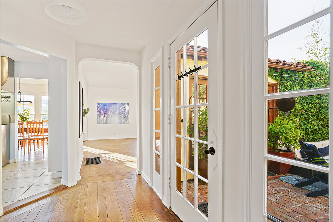 Living Room Patio Doors (A) picture - 30 Hilltop Dr, San Carlos 94070