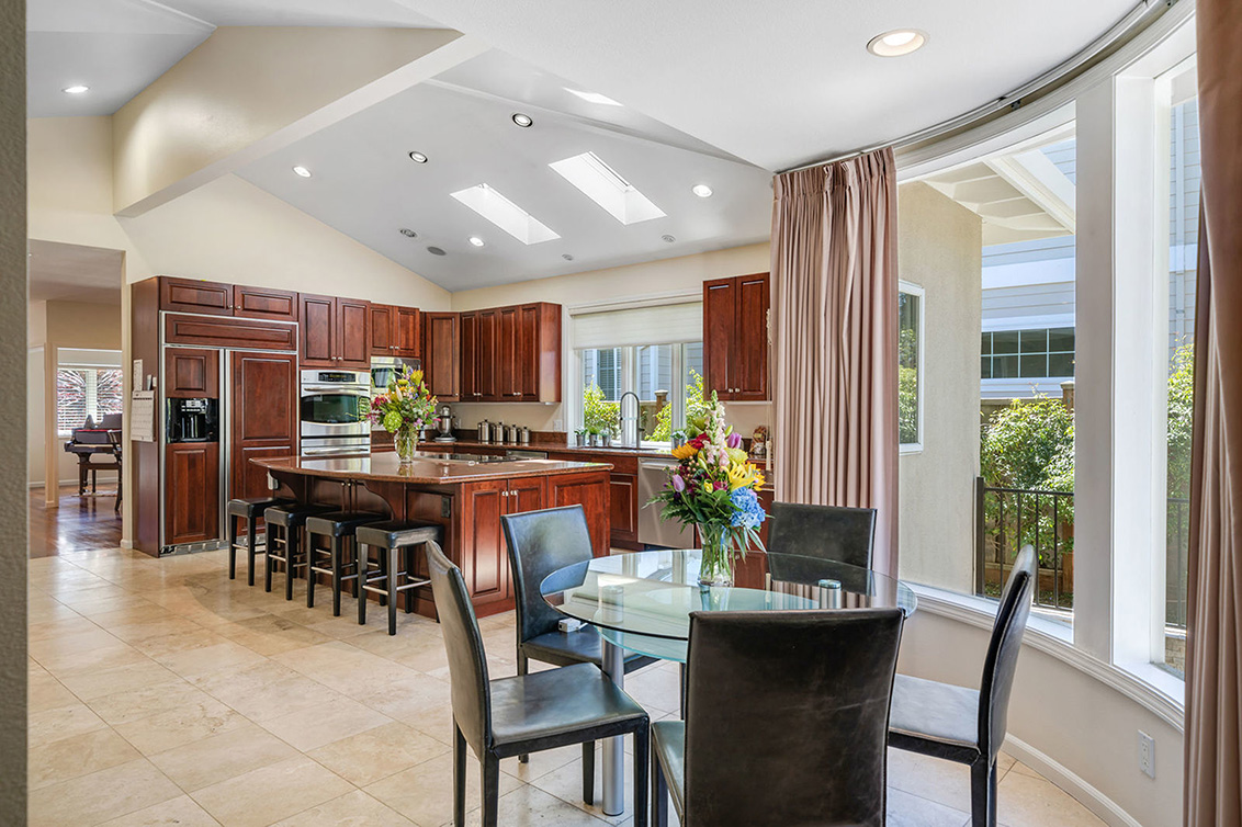 Breakfast Area (A) Picture - 530 Irven Ct, Palo Alto 94306 Breakfast Area (A) picture - 530 Irven Ct, Palo Alto 94306