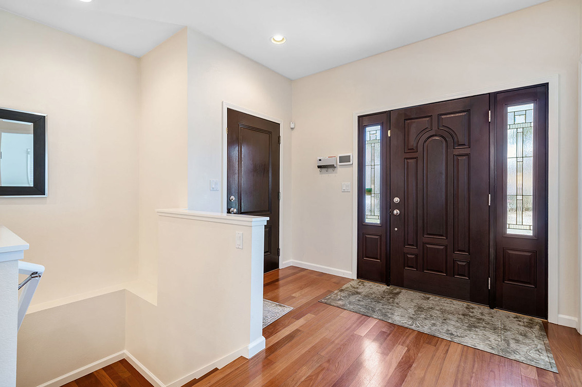 Entrance (C) Picture - 530 Irven Ct, Palo Alto 94306 Entrance (C) picture - 530 Irven Ct, Palo Alto 94306