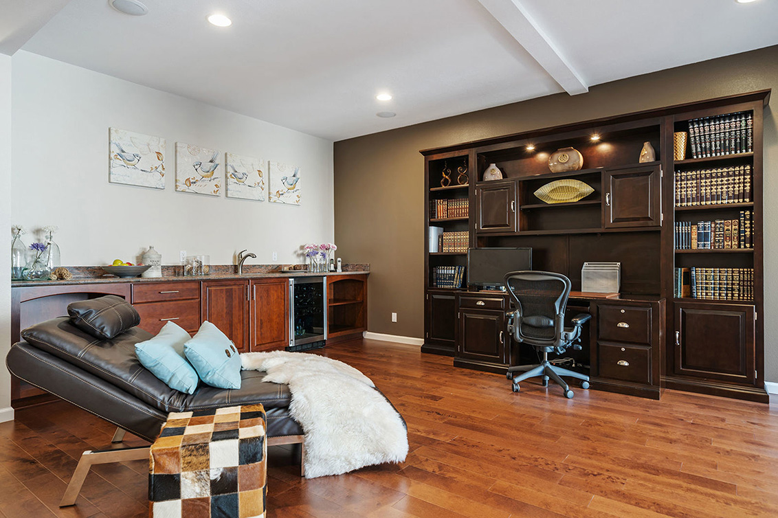 Family Room (C) Picture - 530 Irven Ct, Palo Alto 94306 Family Room (C) picture - 530 Irven Ct, Palo Alto 94306