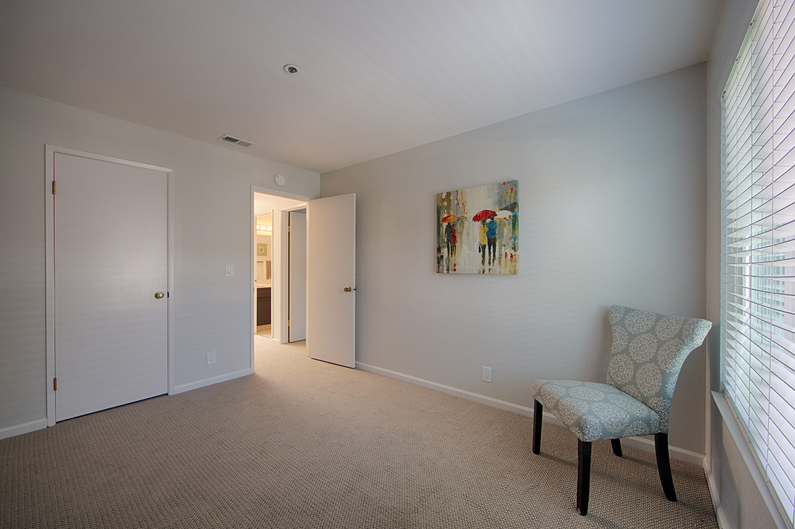 Bedroom 3 (C) picture - 1459 Kentfield Ave, Redwood City 94061