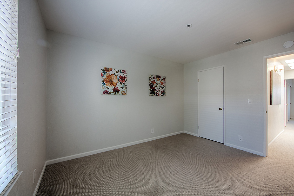 Bedroom 3 (D) picture - 1459 Kentfield Ave, Redwood City 94061