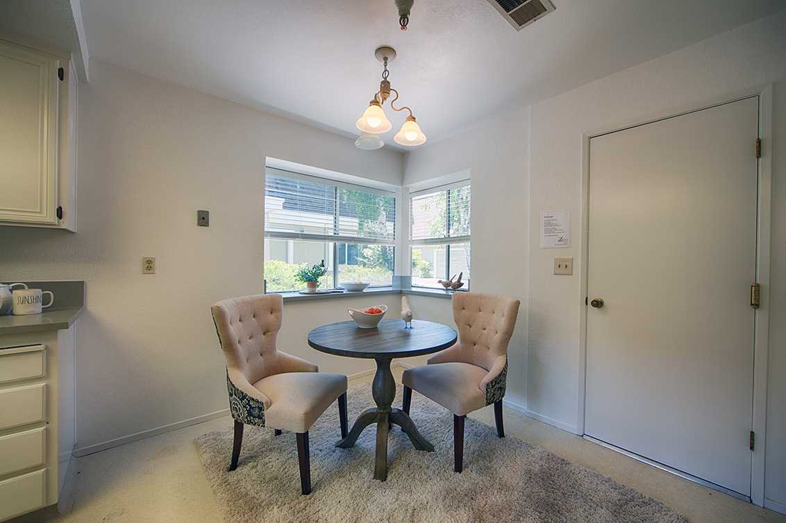 Breakfast Room (A) picture - 1459 Kentfield Ave, Redwood City 94061