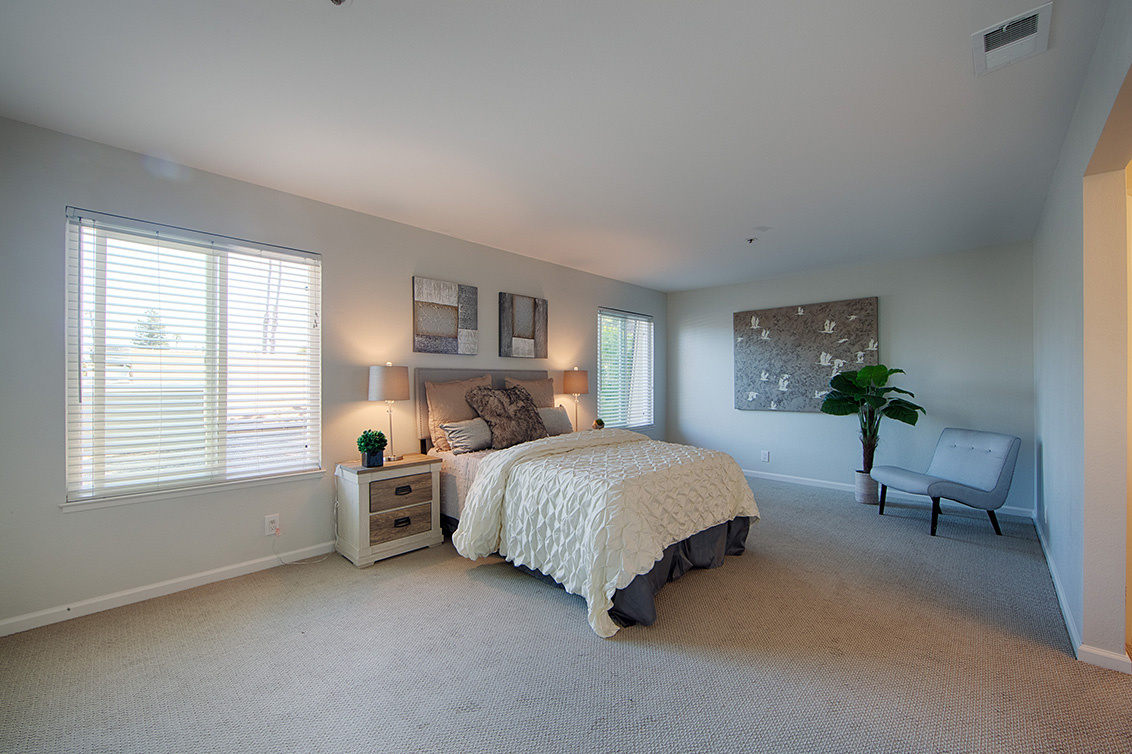 Master Bedroom (A) picture - 1459 Kentfield Ave, Redwood City 94061