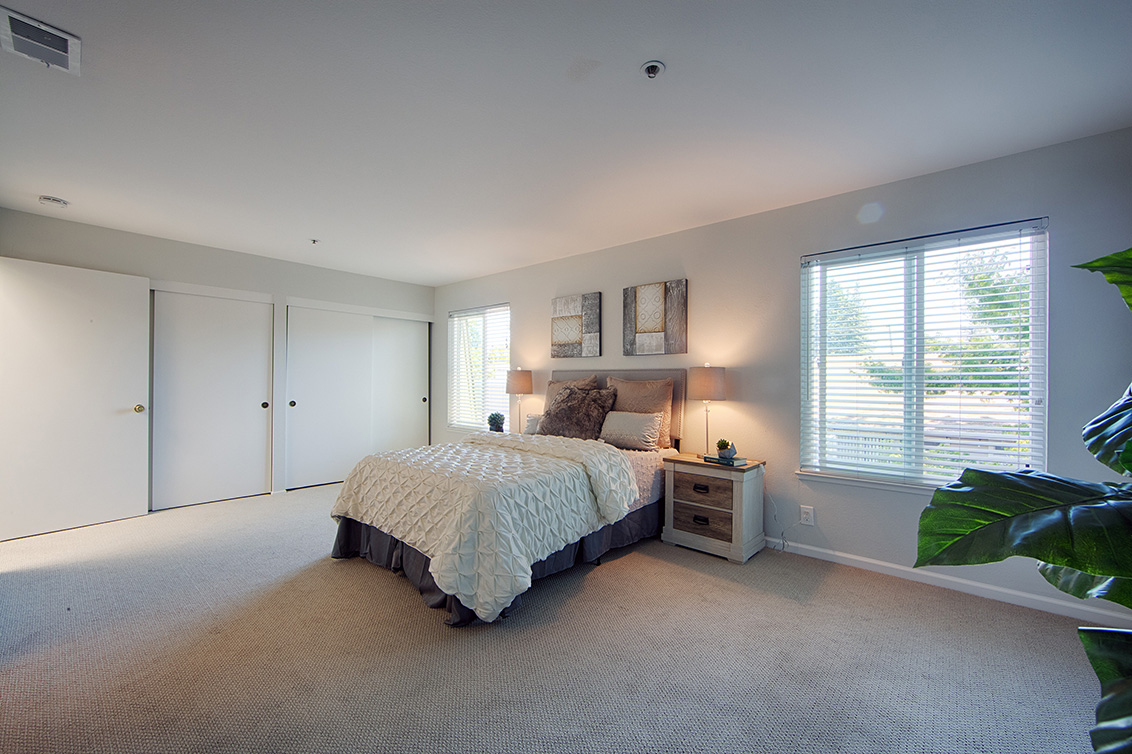 Master Bedroom (B) picture - 1459 Kentfield Ave, Redwood City 94061