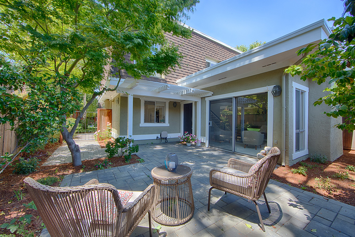 Patio (A) picture - 1459 Kentfield Ave, Redwood City 94061