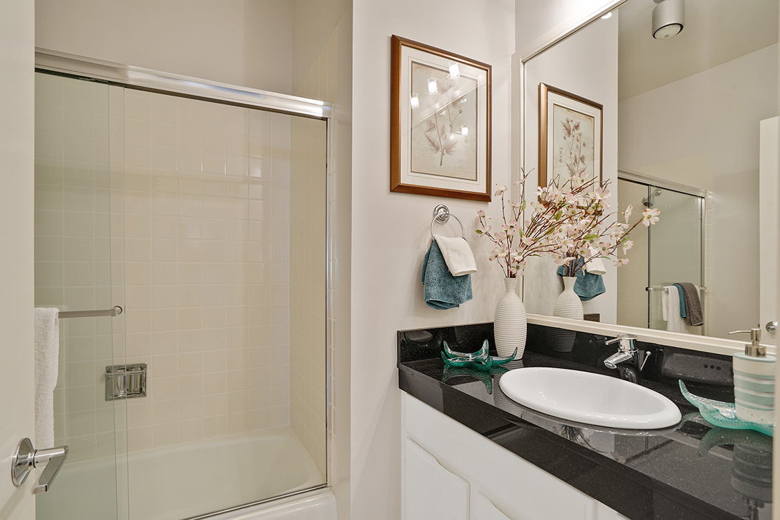 Bathroom 2 (A) Picture - 627 Lytton Ave 4, Palo Alto 94301 Bathroom 2 (A) picture - 627 Lytton Ave 4, Palo Alto 94301