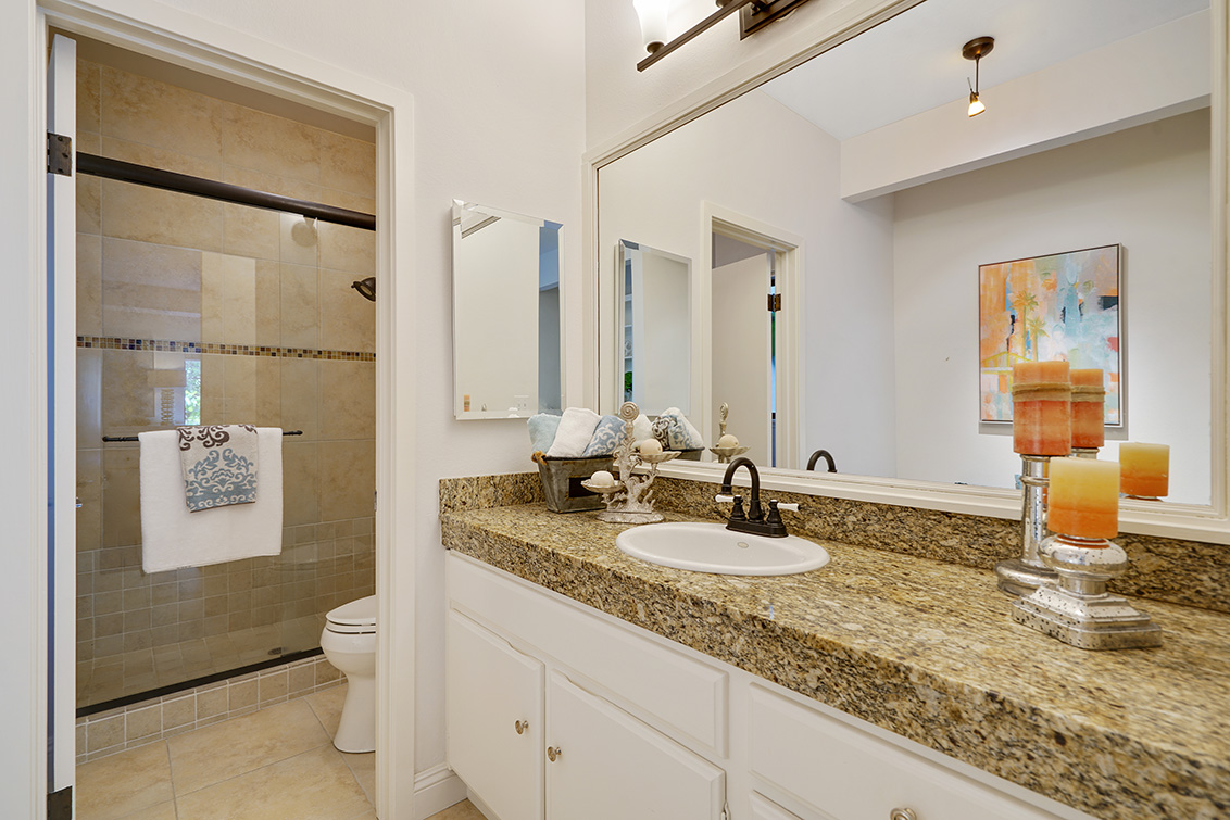 Master Bath (A) picture - 627 Lytton Ave 4, Palo Alto 94301
