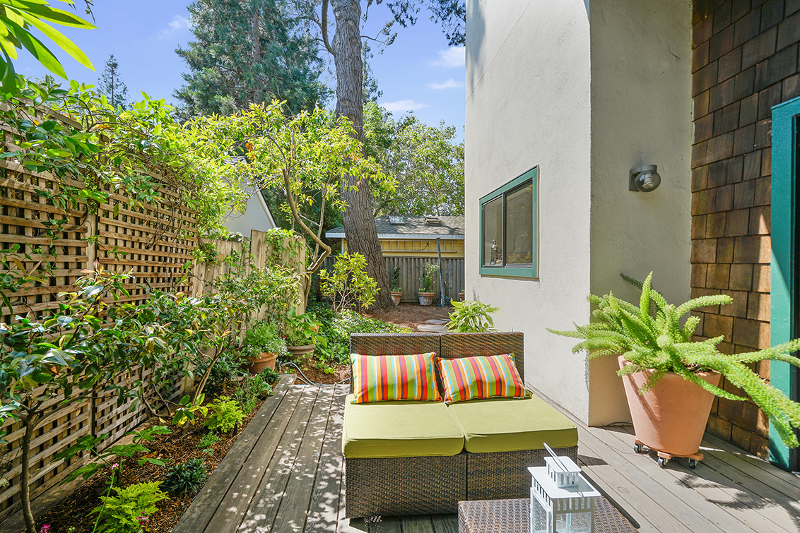 Patio (B) Picture - 627 Lytton Ave 4, Palo Alto 94301 Patio (B) picture - 627 Lytton Ave 4, Palo Alto 94301