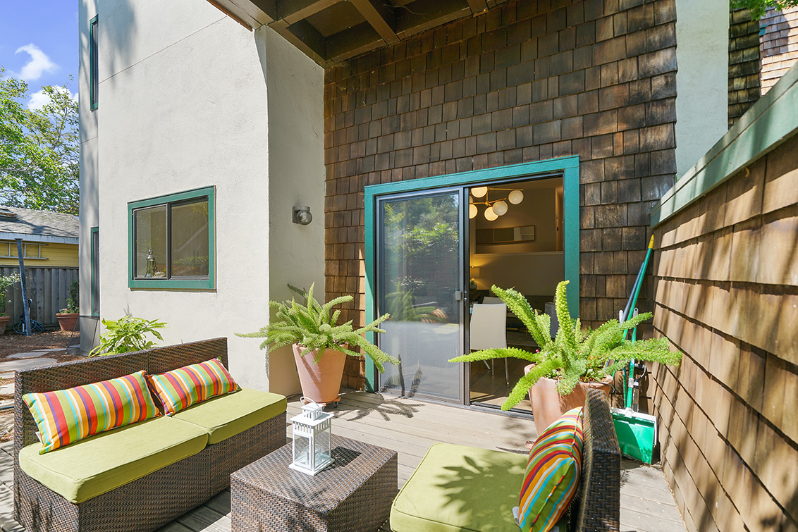 Patio (C) Picture - 627 Lytton Ave 4, Palo Alto 94301 Patio (C) picture - 627 Lytton Ave 4, Palo Alto 94301