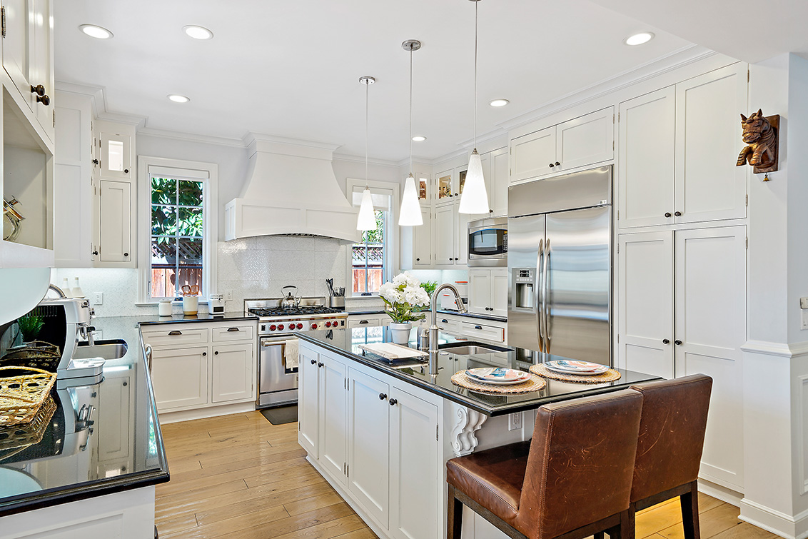 Kitchen - 1120 Middlefield Rd, Palo Alto 94301